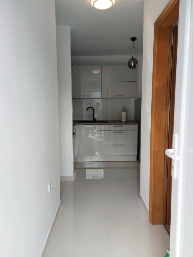 Apartmani I & J Seric Seget Vranjica Exterior foto