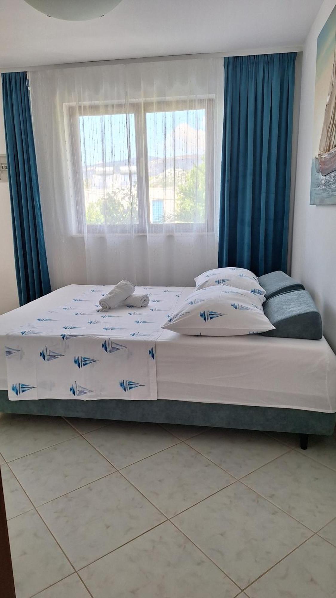 Apartmani I & J Seric Seget Vranjica Exterior foto