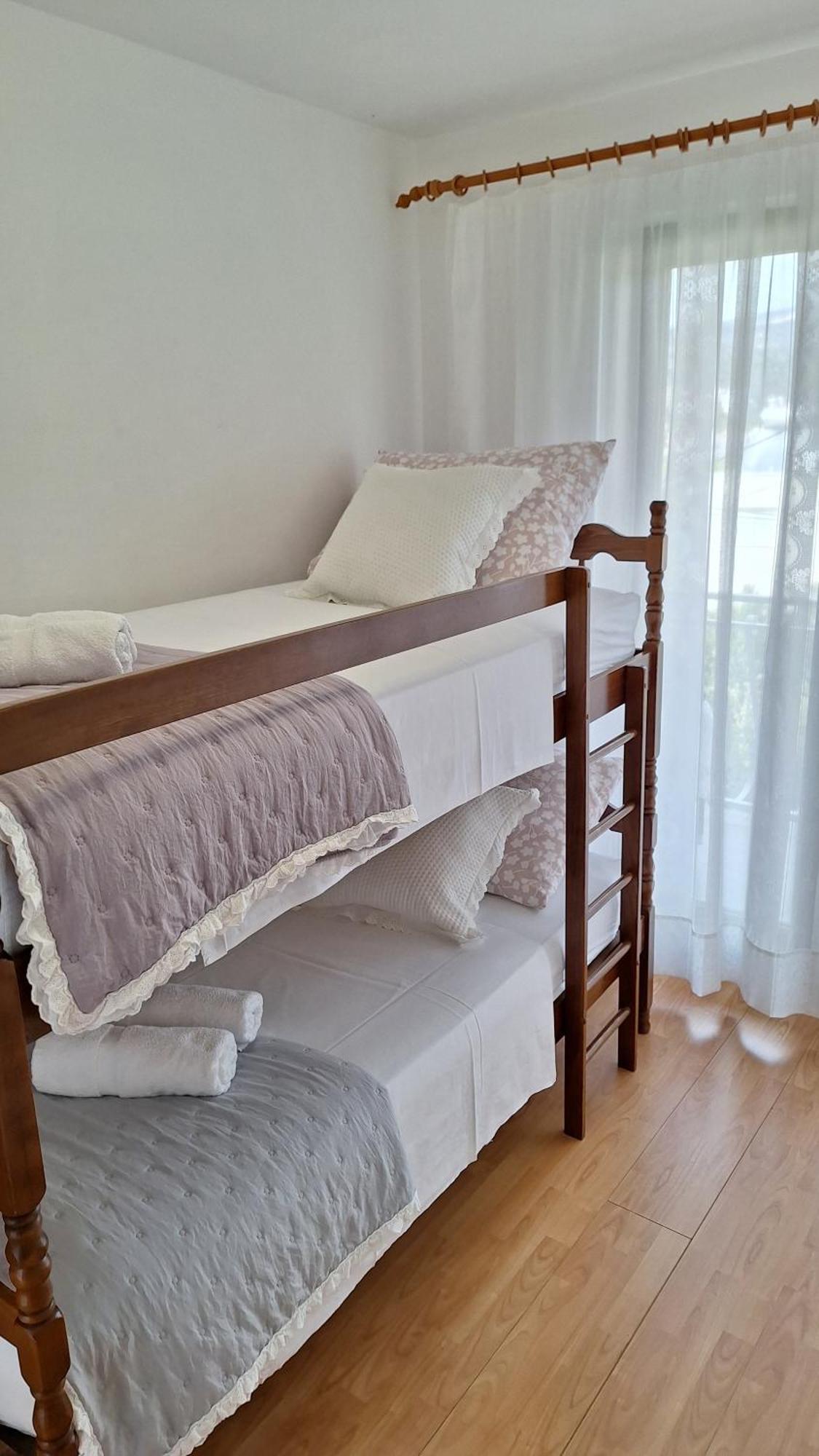 Apartmani I & J Seric Seget Vranjica Exterior foto